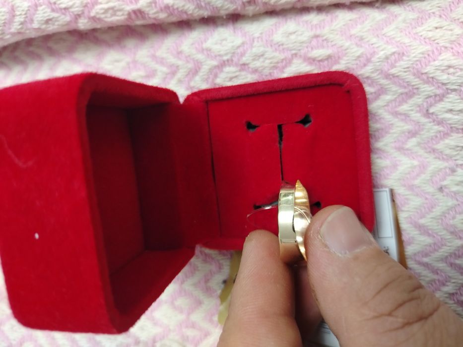 Продам печатку золото