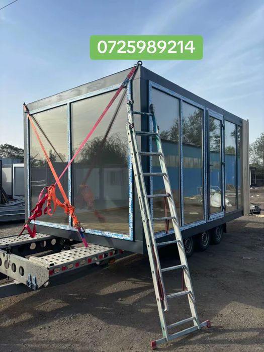 Cafenea din containere modulare fatada din sticla panouri sandwich