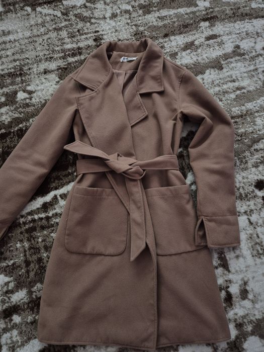 Дамско палто в кафяво