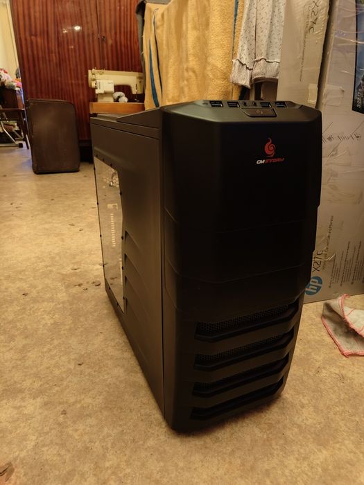 Компьютернве корпуса в отличном состоянии на любой вкус атх и mid towe