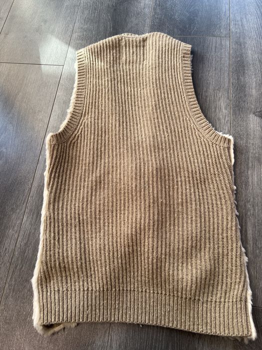 Дамски елеци-20 лв