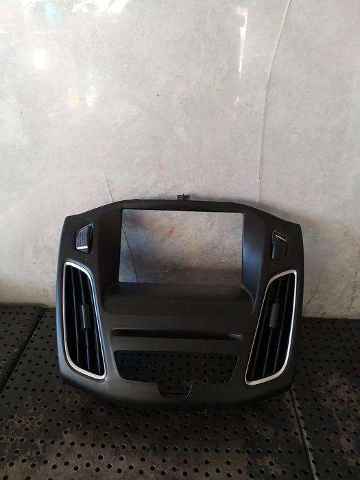 Rama ornament grile ventilatie bord ford focus 3 facelift f1eb18835ef f1eba014l20baw f1eba014l21baw