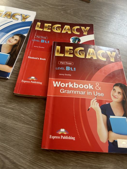 Учебници по английски и немски