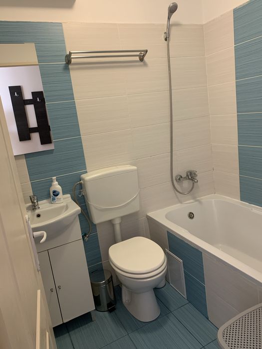 Vand apartament de 2 camere in zona Complexului Studentesc