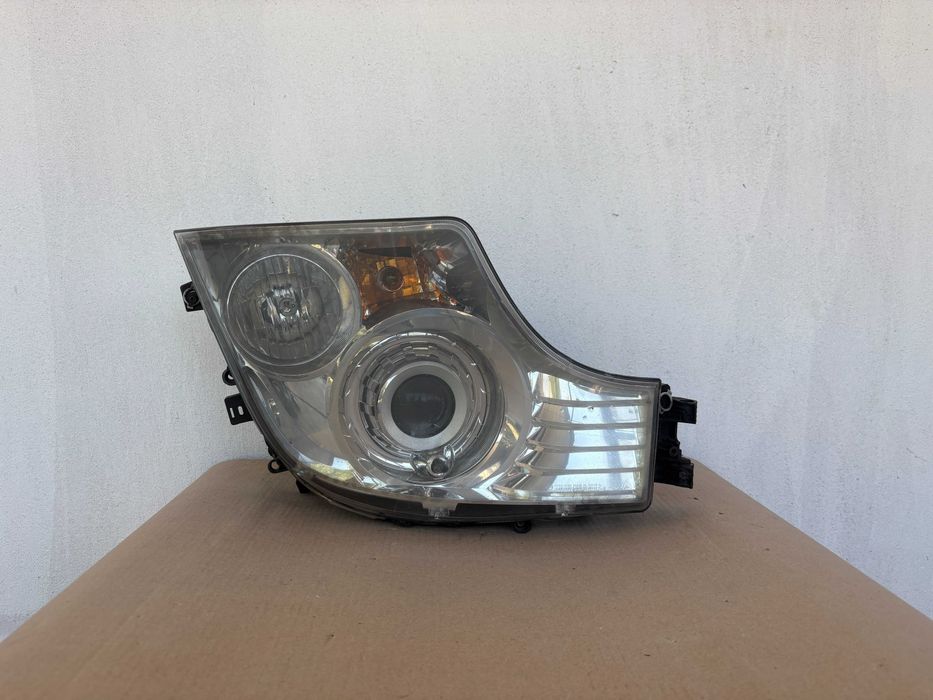 Far dreapta bixenon complet Mercedes Actros MP4 dupa 2011 A9608200739