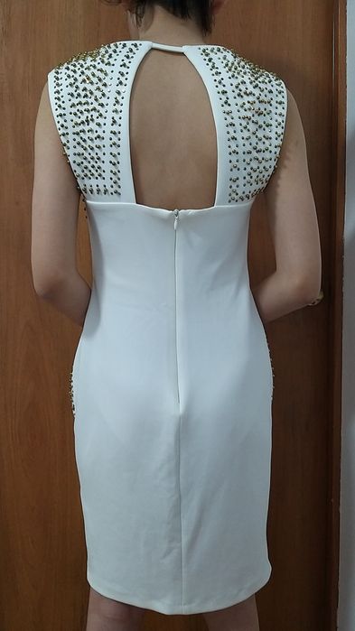 Жаңа жылға , басқа да мерекелерге көйлектер сатылады