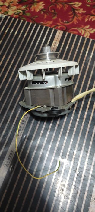 Продам матор от стирали машины