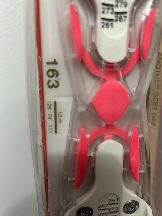 Schiuri dama marime 163 cm noi/nefolosite