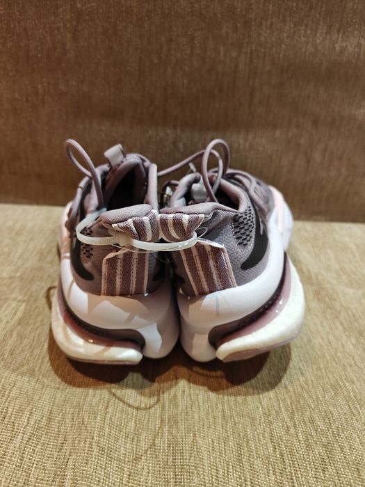 Adidas AlphaBoost V1