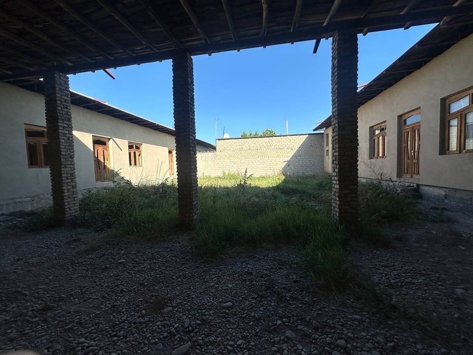 Срочно сотилади таййор уй жой 8 хона  7.5 сотих