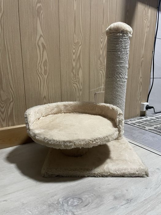 Домик для кошки когтеточки