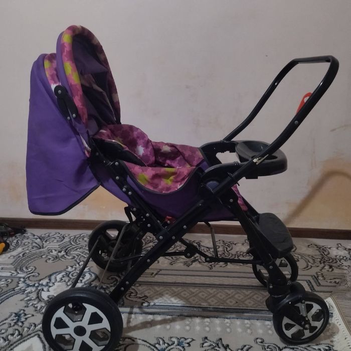 Bolalar kolyaskasi sotiladi. Holati yaxshi yuradi