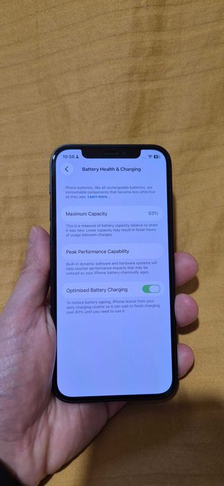 iPhone 12 64GB черен - 93% батерия, неразличим от нов