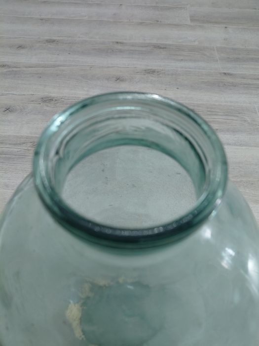 Продам Банку 10 литров