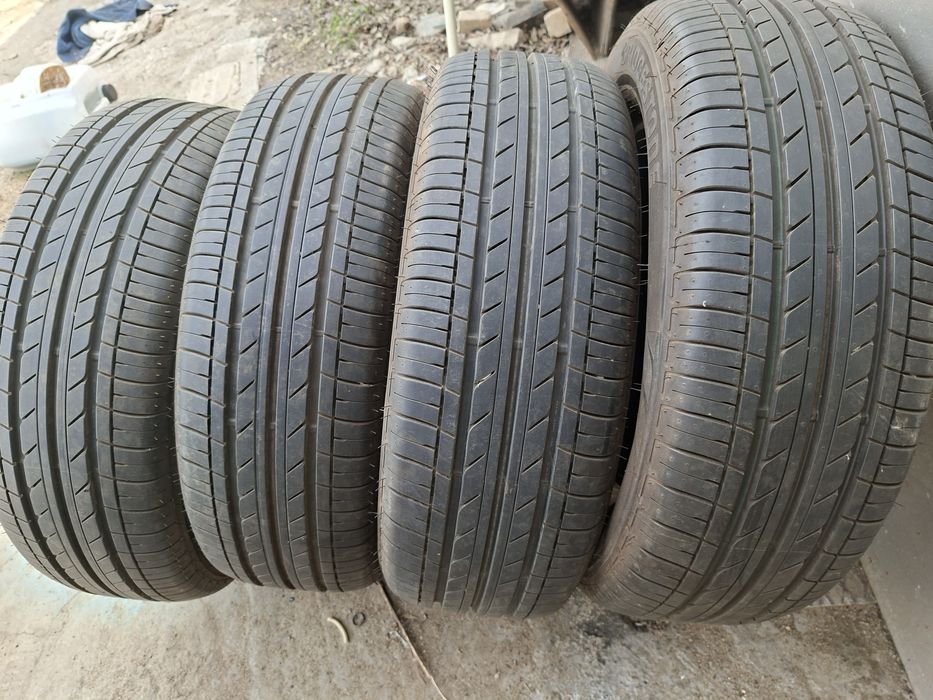 Продам шины 215/60/16 бриджестон