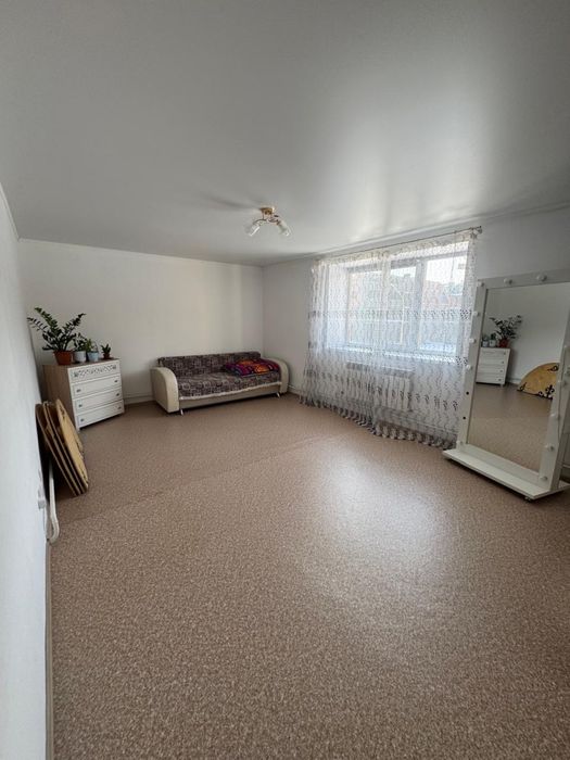 продам 2 комнатную квартиру