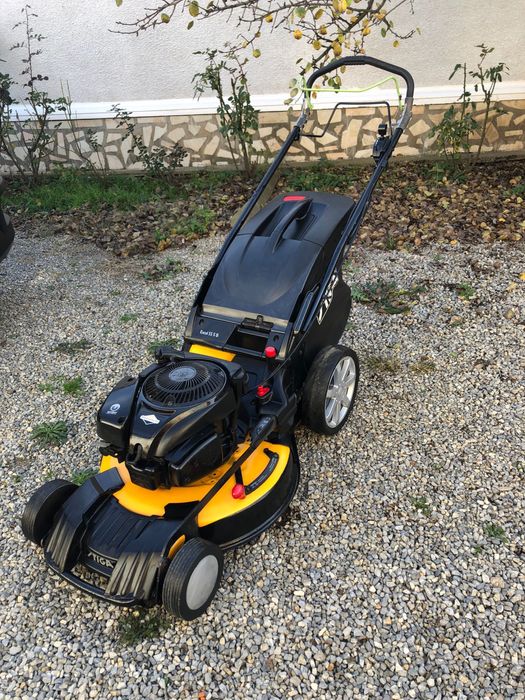 Masina de tuns iarba Briggs Stratton Stiga