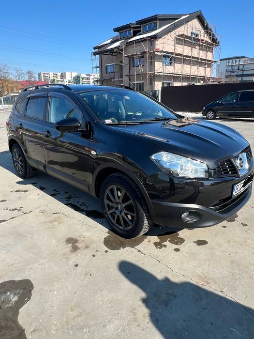 Nissan QashqaI+2