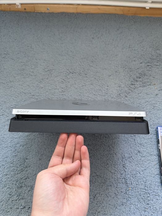 Playstation4/ ps4 slim 1Tb editie limitata