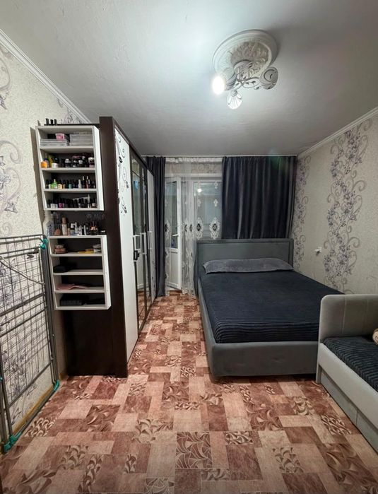 Продам 2 ком квартиру район 8 школы
