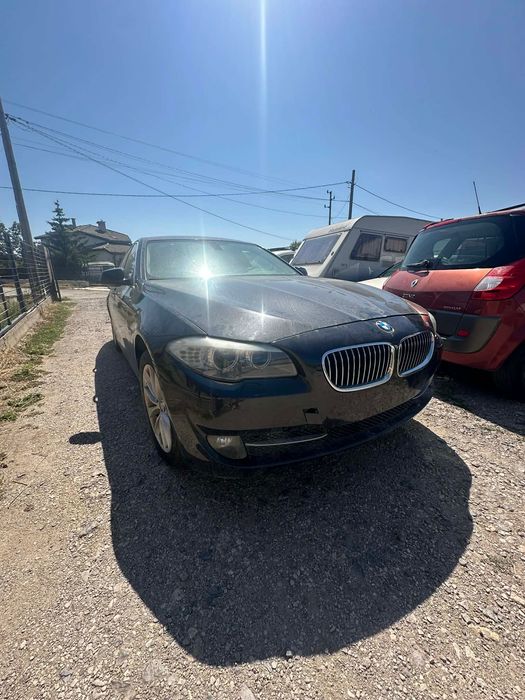 Продавам БМВ F10 на части 520D, 184 к.с. Колата е без двигател, но скоростите са на нея 8hp кутия.