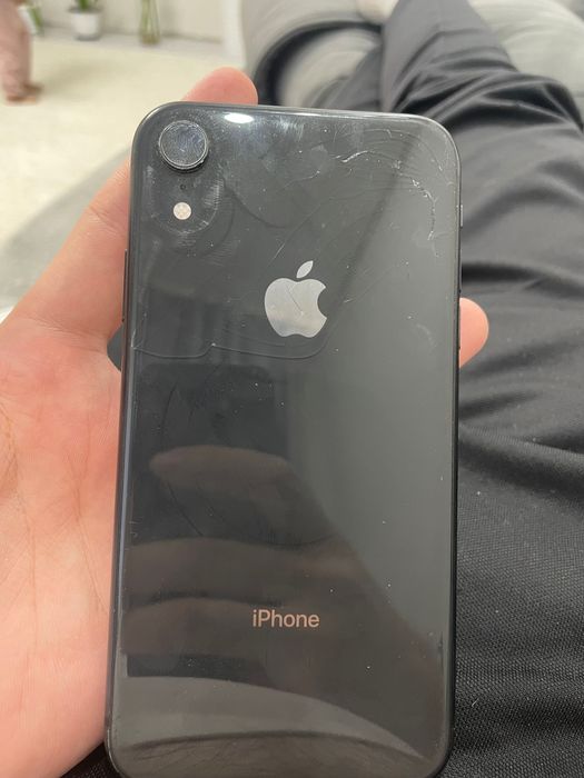 Продам айфон хр   .