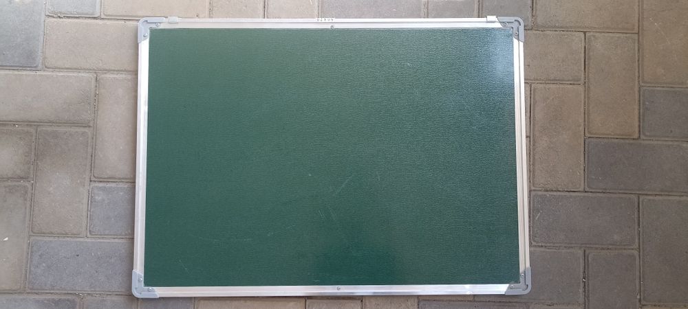 Доска 50×70 см (двухсторонняя, б/у)