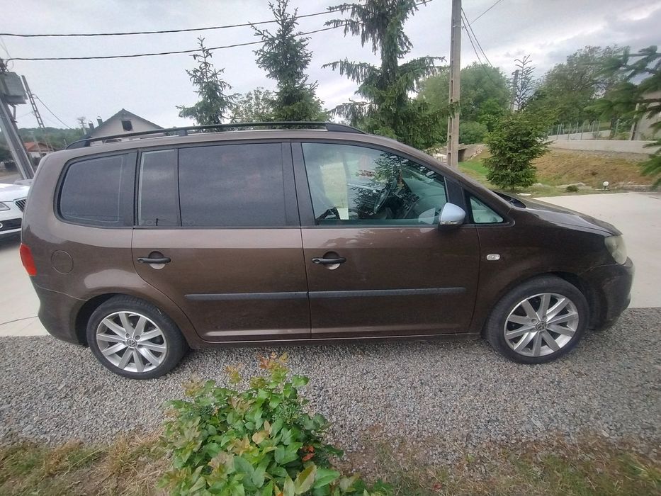 VOLKSWAGEN Touran 2014 — imagine 3