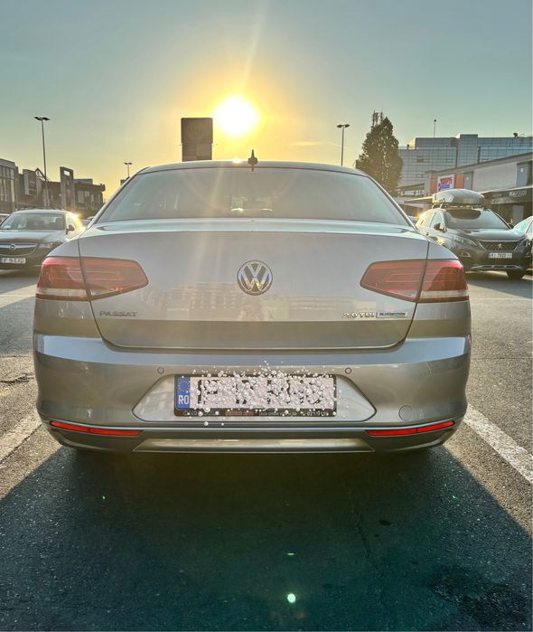 Volkswagen Passat 2.0 TDI DSG R-Line / BlueMotion / unic proprietar RO / 2016
