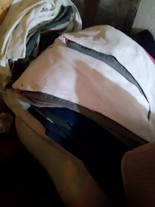 Дрехи на едро и дребно