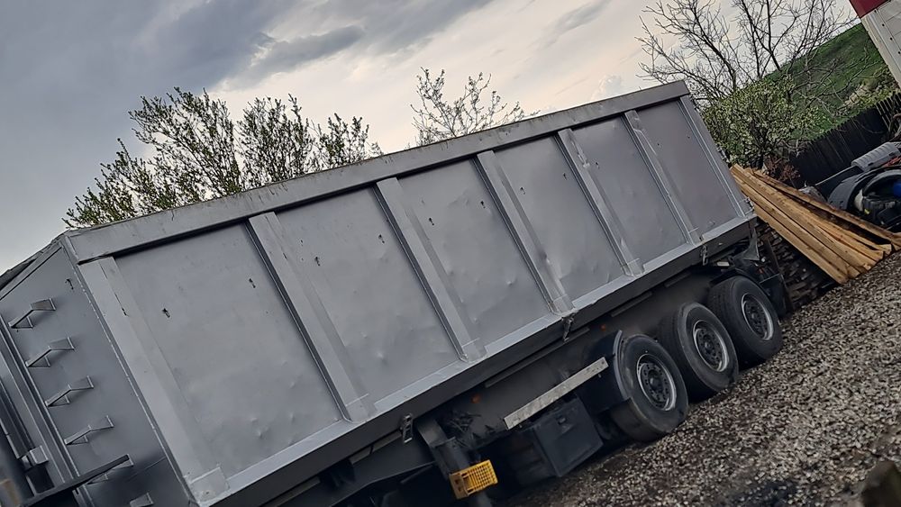 Semiremorca basculabila transport fier vechi!