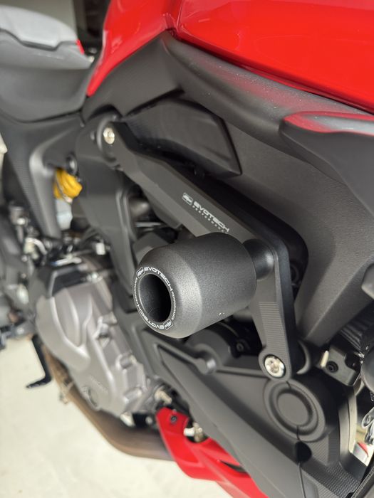 Ducati Monster 937 +