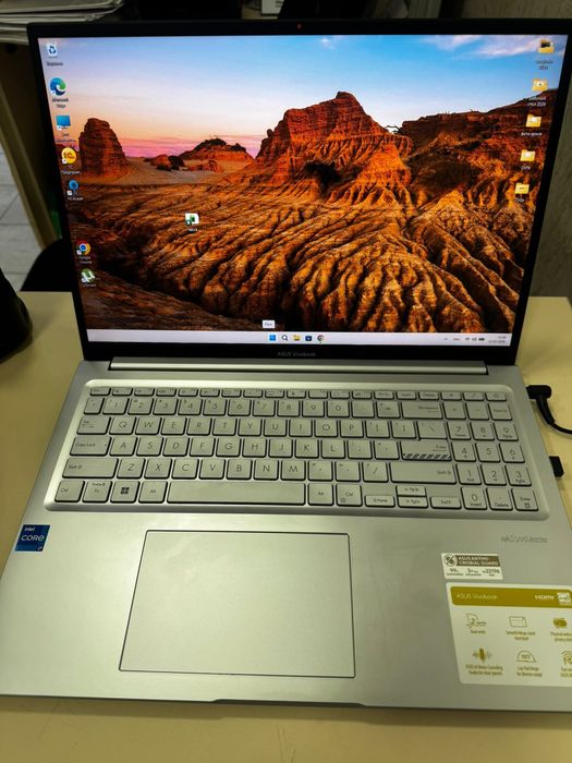 Asus vivabook 16