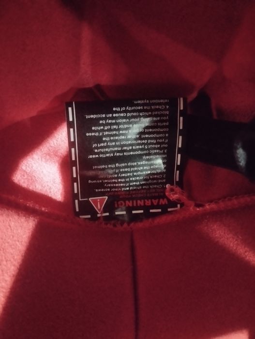 Каска тип прешалеца с плитки