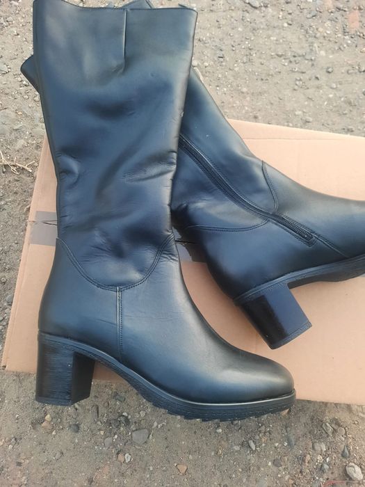 Продам сапоги женские