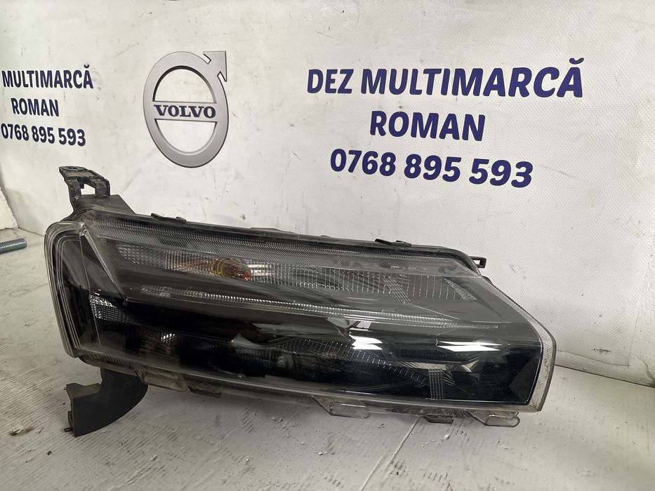 Far partea drepata dacia Spring