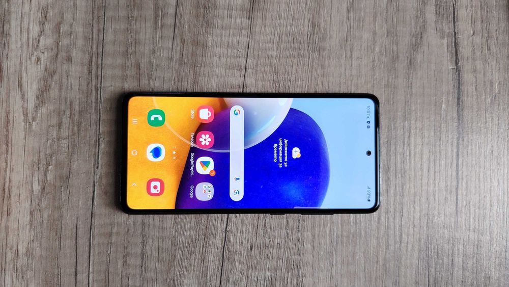 Продавам Samsung A72