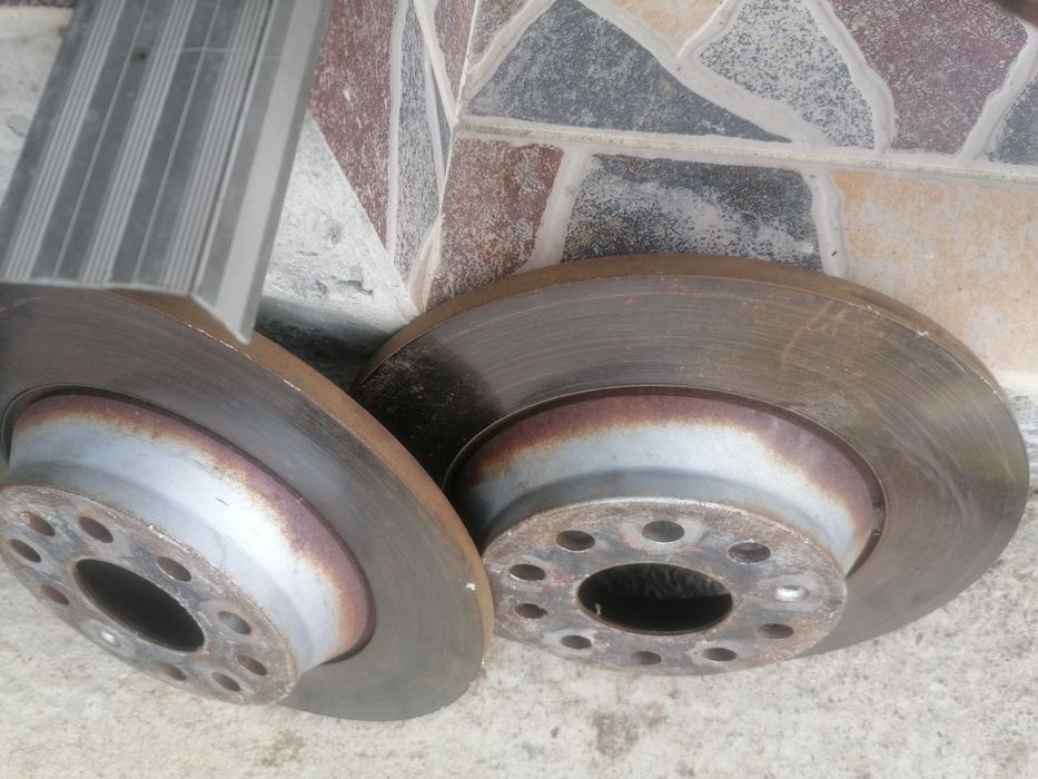 Discuri frână spate Textar 5x112 de 300mm cod 92255403