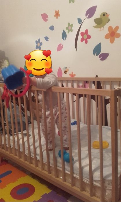 Pătuț din lemn pentru bebeluși