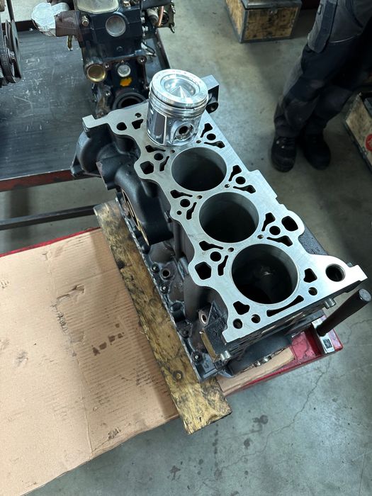 Repratii motoare , rectificari