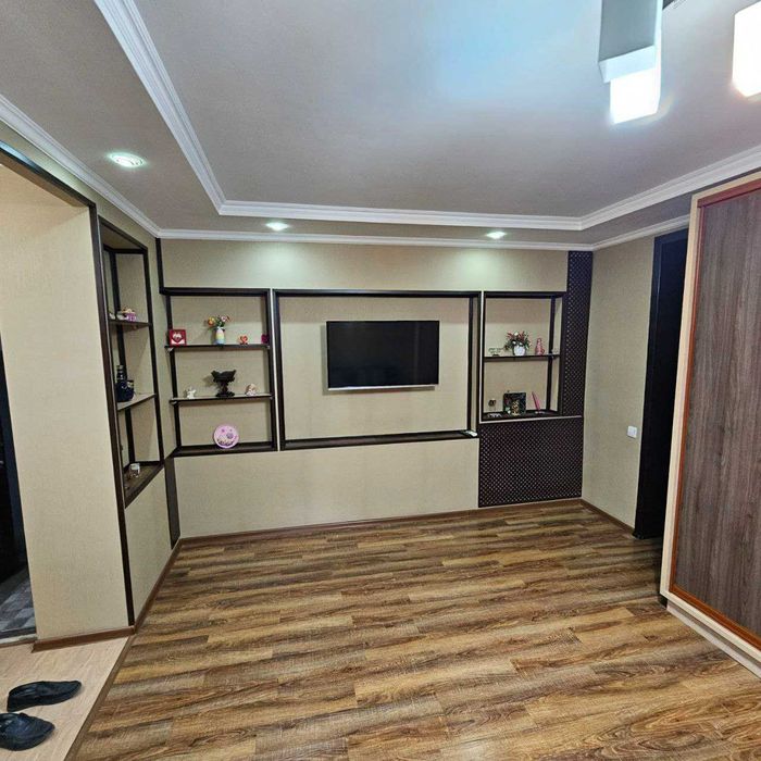 Сдаётся в аренду своя  кв 1/1/5 кирпич 49 м2 МВД Интерпол