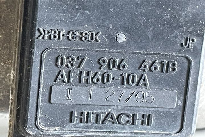 Debitmetru aer   037906461B Audi A4 B5