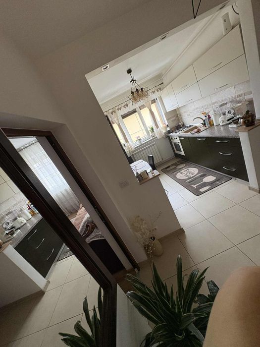 Vând apartament 2 camere Dărmănești, Bacău