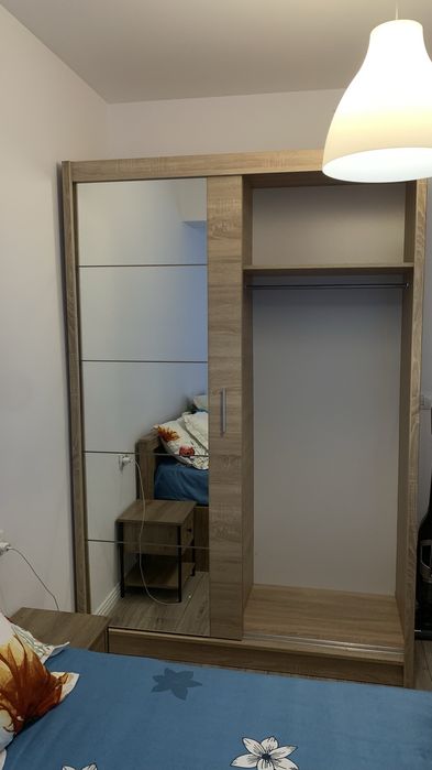 Dulap cu usi glisante
