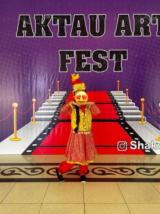 Өзбекше костюм.