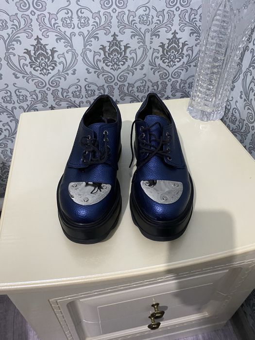 Продам туфли и ботинку