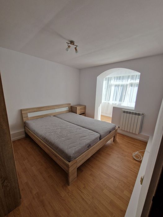Apartament de închiriat