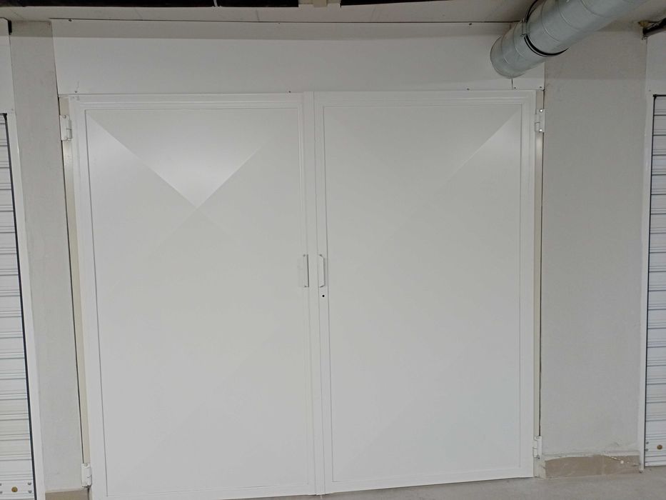 Дава се под наем Гараж / Паркомясто в София, Триъгълника - 14 кв.м за 102 € - Снимка #2