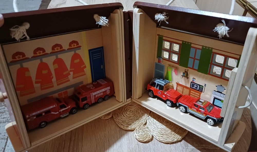 Casuta pompieri si jucarie cu ursulet din lemn