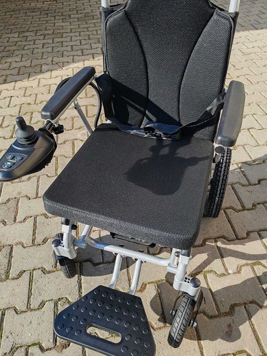 Scaun electric pentru persoane cu dizabilitati